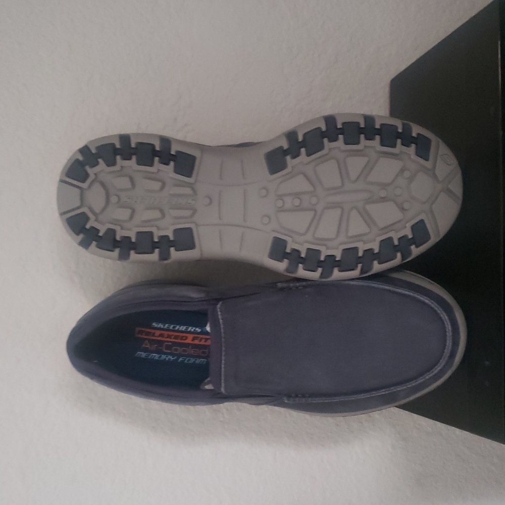 Skechers